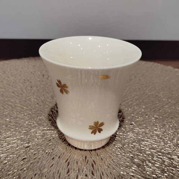 【滝Japan（MARUBUN）】SAKE GLASS「春桜（反）」